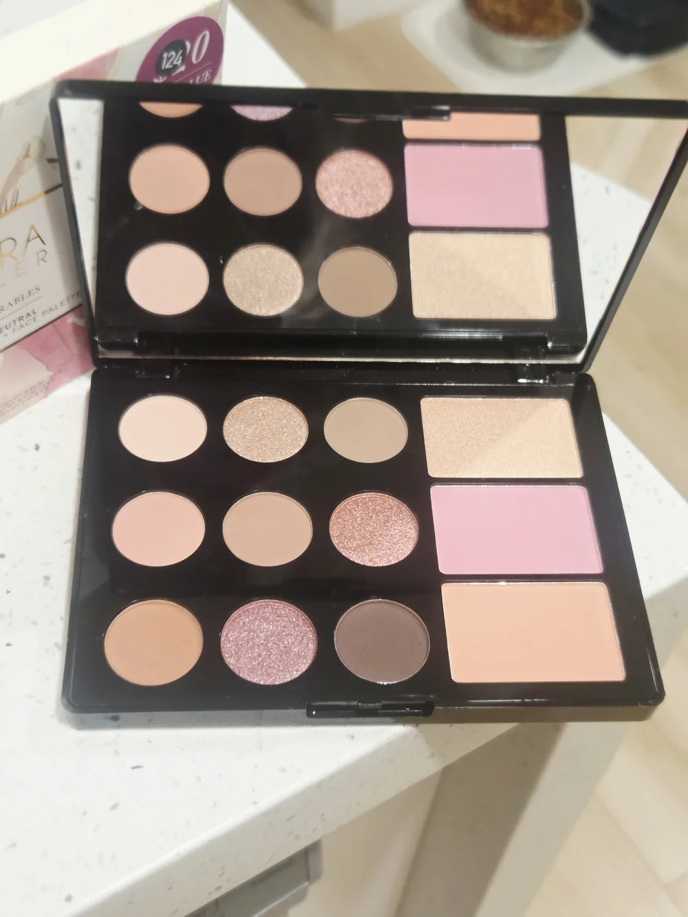 Laura Geller THE WEARABLES Neutral & Pink Women's Eyeshadow and Cheek Palette -